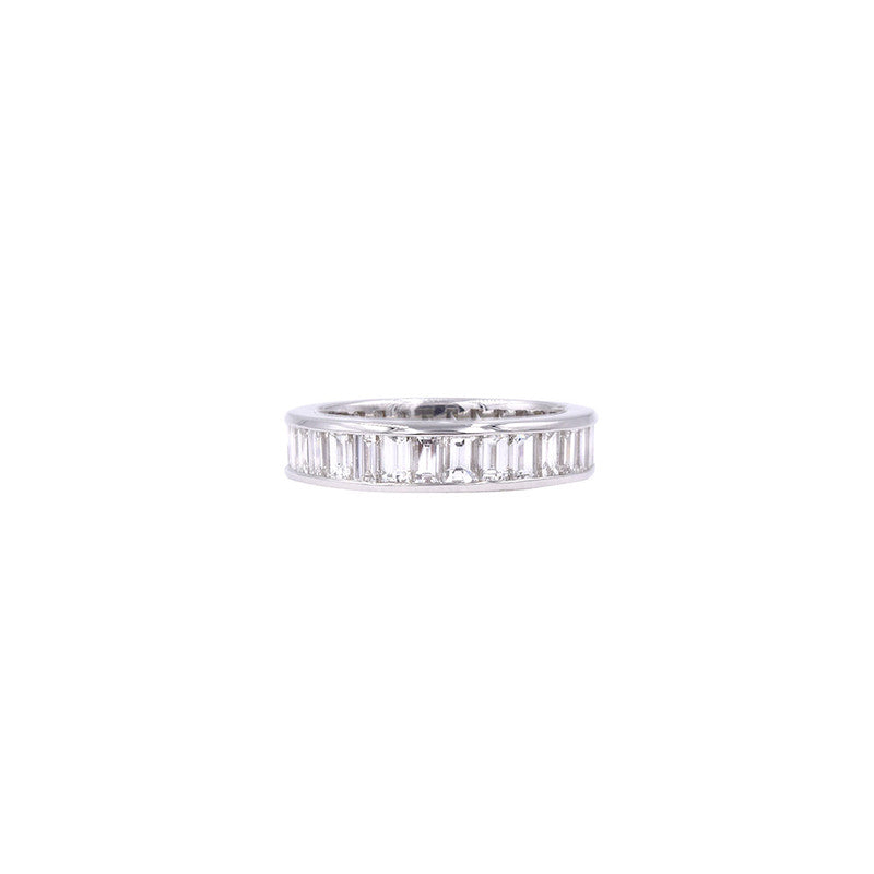 18 Karat White Gold Wide Diamond Baguette Band