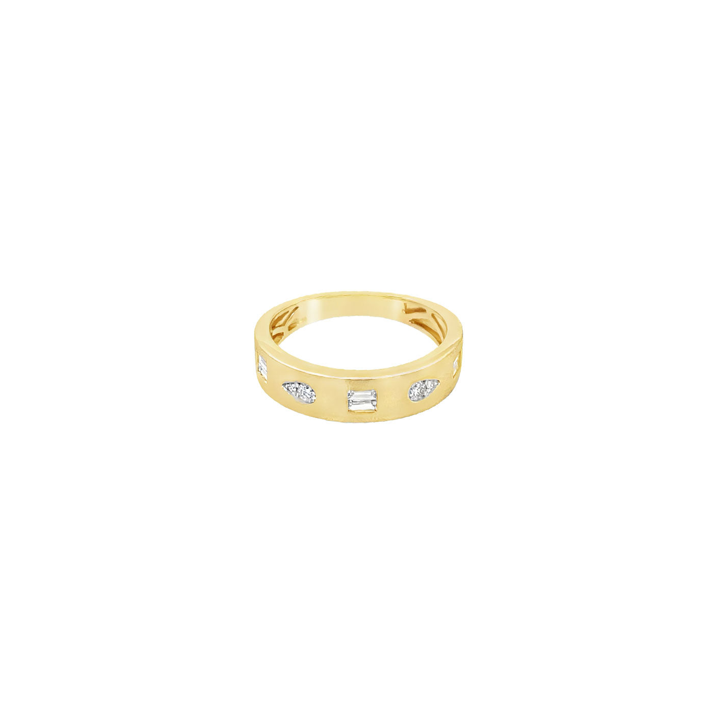 14 Karat Yellow Gold ring with Baguette and Pear shape diamonds