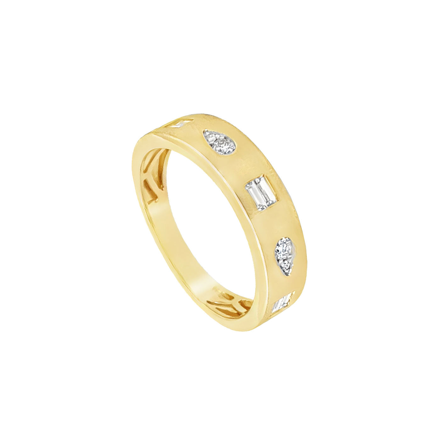 14 Karat Yellow Gold ring with Baguette and Pear shape diamonds