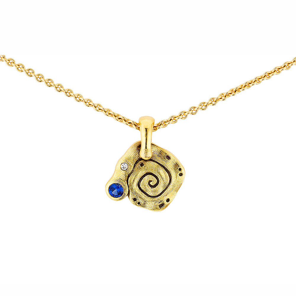 18 Karat Yellow Gold Flora Snail pendant with Diamond and Sapphire