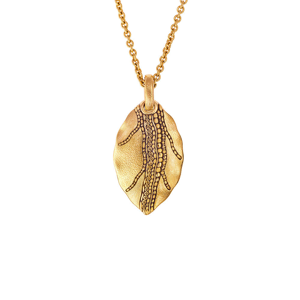 18 Karat yellow gold Leaf pendant