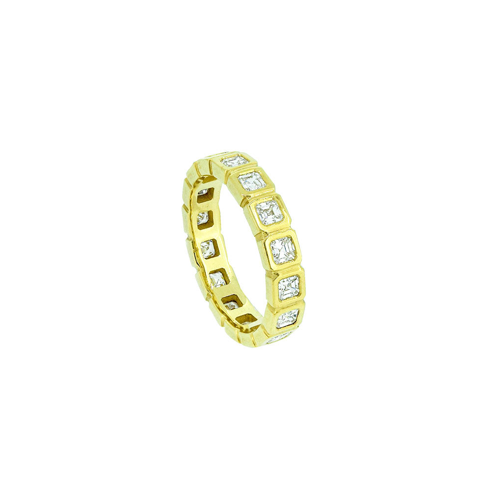 18 Karat Yellow Gold Eternity band with Asscher Cut Diamonds