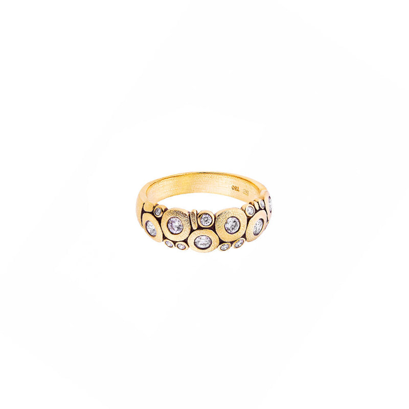 18 Karat yellow gold Candy ring with white round diamonds