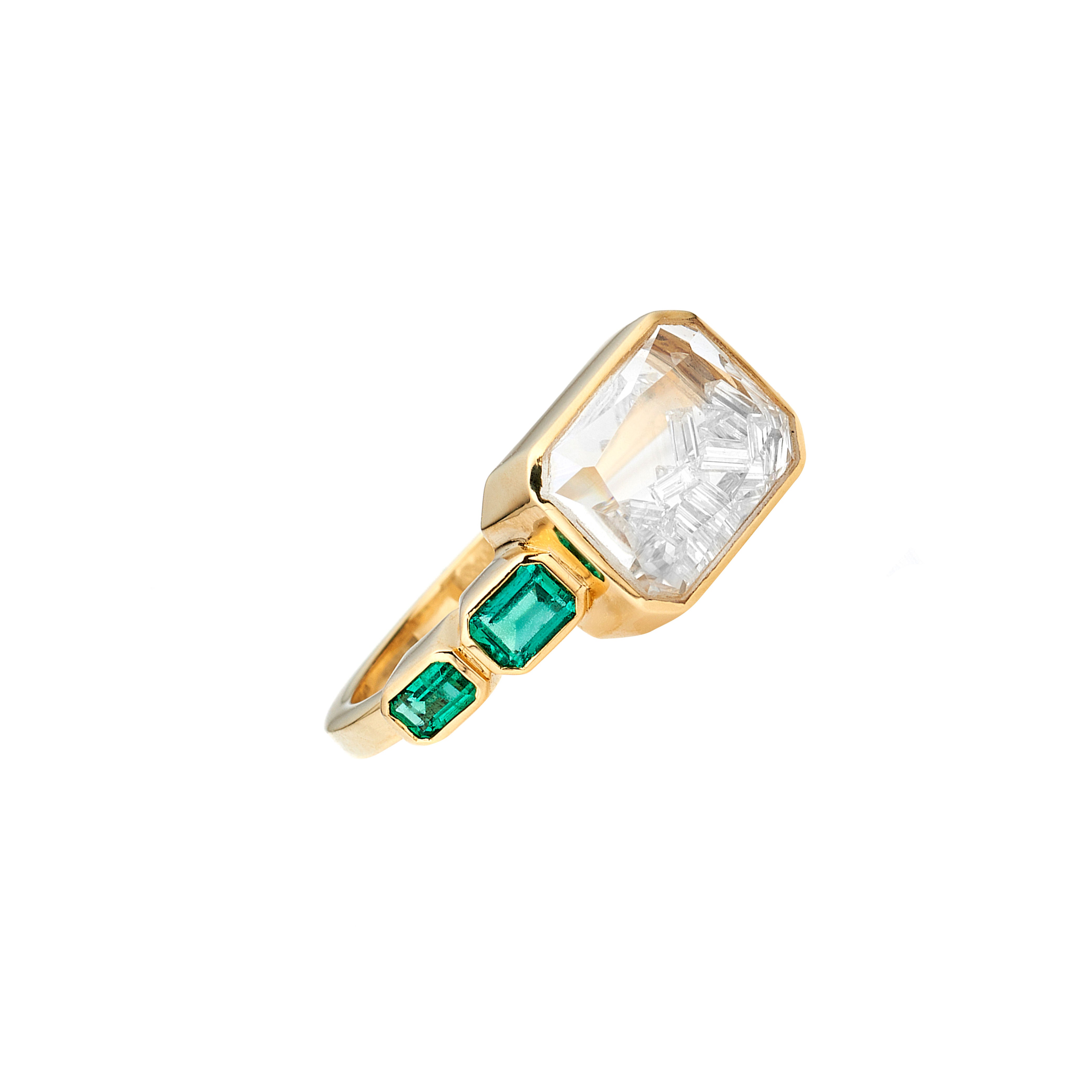 18 Karat Yellow Gold BALA Shaker Ring with emeralds and diamonds