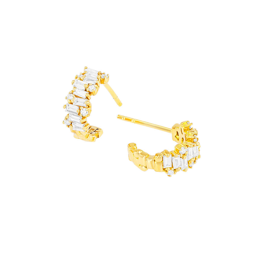 18 Karat Yellow Gold Small hoops with Baguette and round diamonds