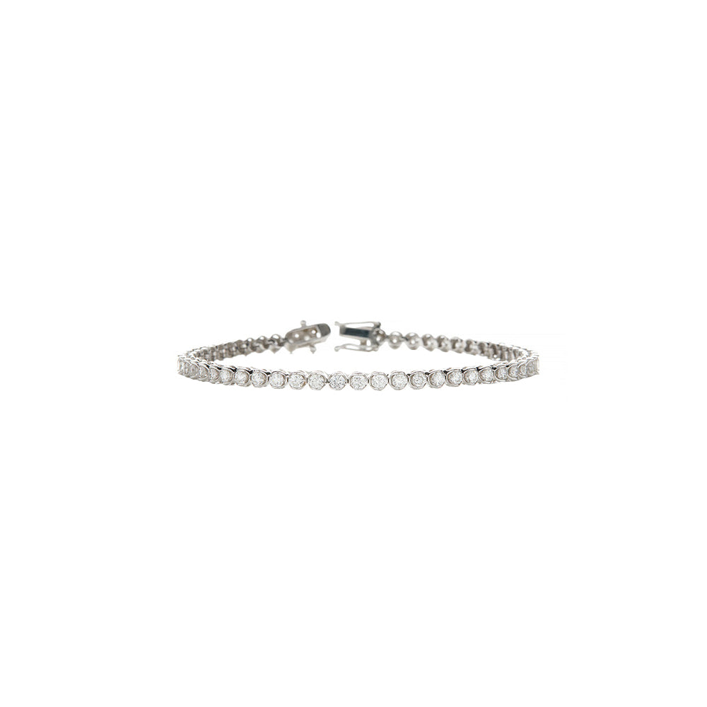 18 Karat White Gold Diamond Tennis Bracelet