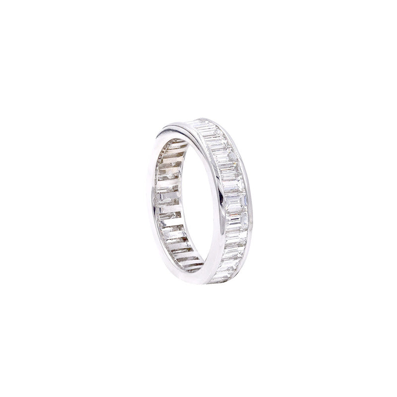 18 Karat White Gold Wide Diamond Baguette Band