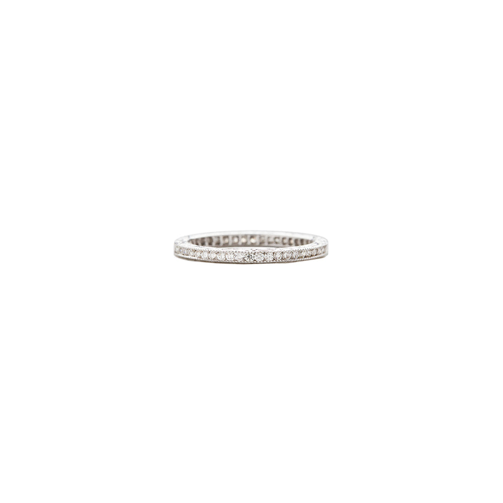 18 Karat White Gold Diamond Scalloped Band