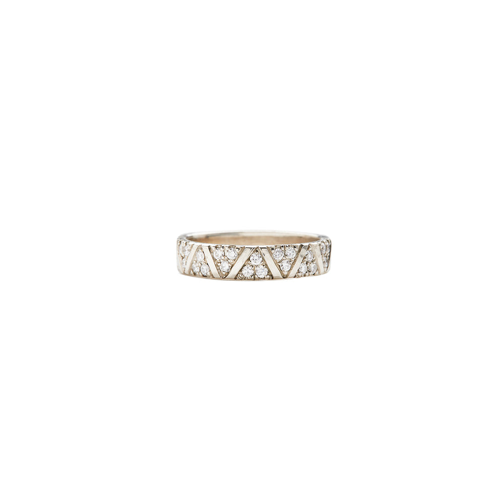 14 Karat White Gold Triangle Diamond Band